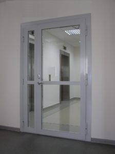Алюминиевая дверь 1100×2200 мм.